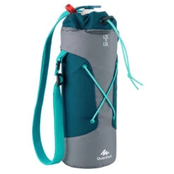 Quechua Housse Isotherme Pour Gourde Randonnée 1,2 à 1,5 Litre Gris/bleu -Camping Boutique housse isotherme pour gourde randonnee 12 a 15 litre grisbleu 4